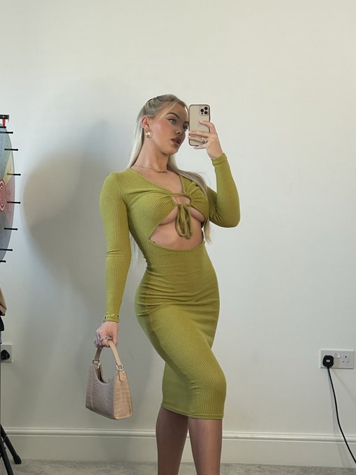 Read more about the article Experience the Enchantment of Persephone Glow Escorts